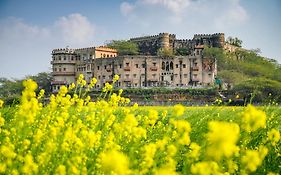 Neemrana'S - Hill Fort - Kesroli